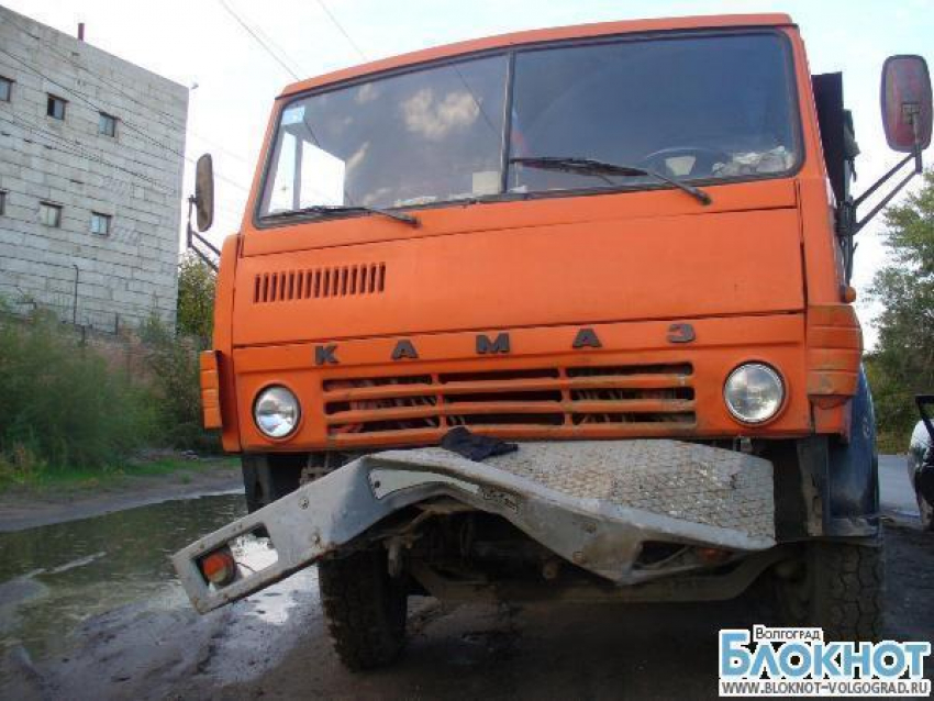 14-летняя волгоградка на «семерке» врезалась в КАМАЗ