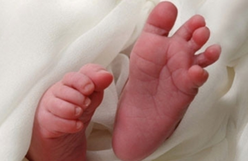 Трехмесячная девочка из Волгограда скончалась от переохлаждения на вокзале в Минводах