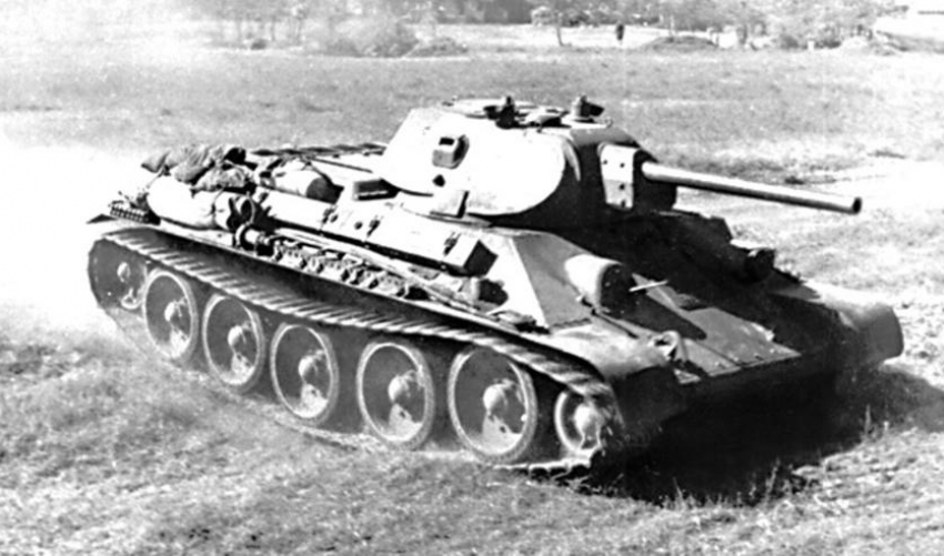 Календарь: 8 февраля 1942 год – завод по производству танков Т-34 в Сталинграде наградили орденом