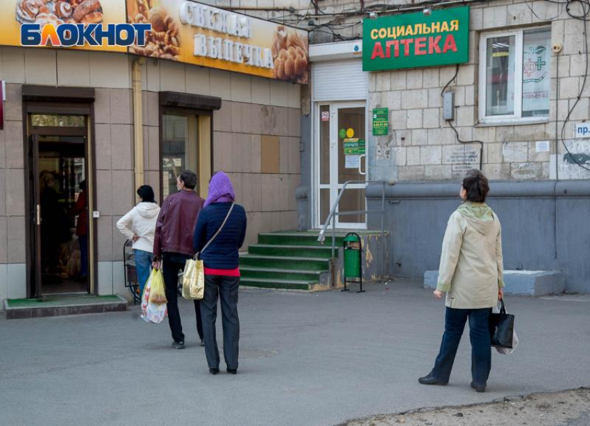 Двое мужчин 60+ и женщина: подробности о смертях от COVID-19 в Волгоградской области