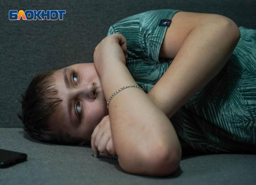 Два года не общается со сверстниками и не выходит на улицу: в Волгоградской области живет особенный ребенок