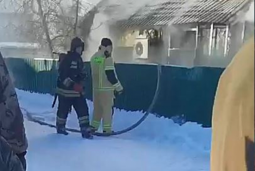 Третий дом за сутки: двое погибли в пожаре в Новоаннинском