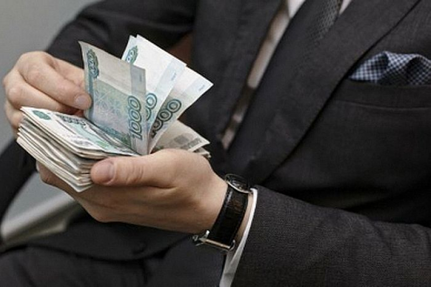 Чиновники Волгоградской области в 2016 году зарабатывали по 50,7 тысяч рублей ежемесячно