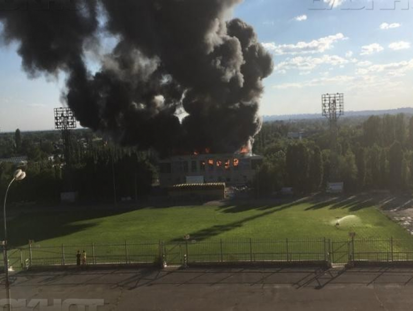 ﻿Стало известно, в каком месте вспыхнул огонь на стадионе Волжского