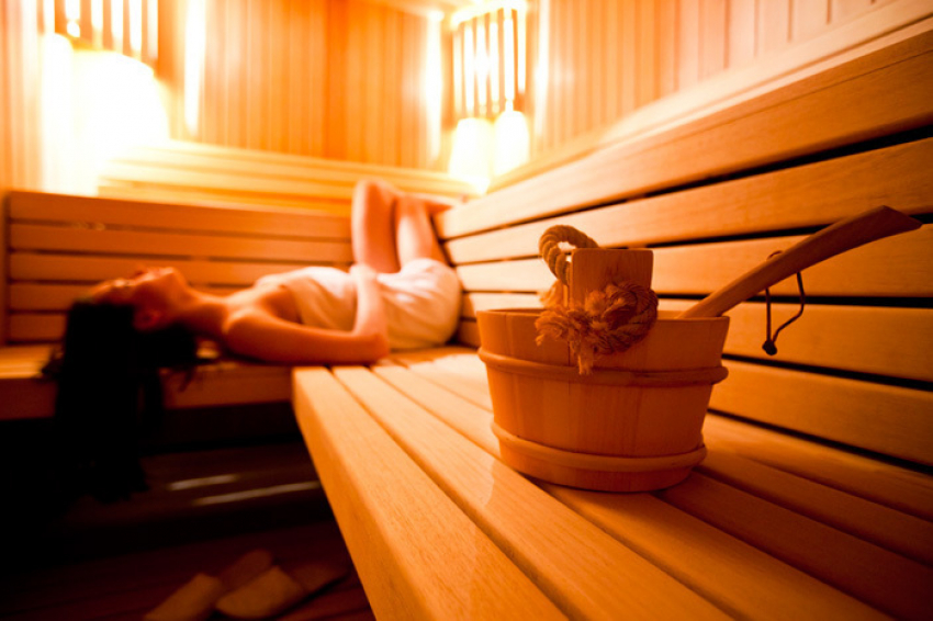 В сауне Волгограда задержали организатора притона и «жриц любви»