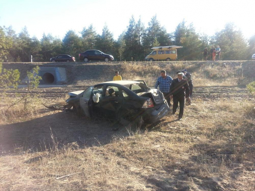 Под Волгоградом в ДТП пострадала 20-летняя на Ford