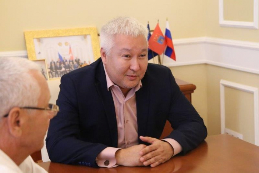 Мэру Волгограда официально согласовали замом одного из худших экс-мэров России
