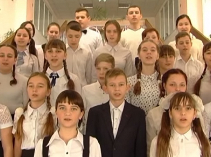 Вслед за волгоградскими кадетами песню про «дядю Вову» спели дети из ЛНР 