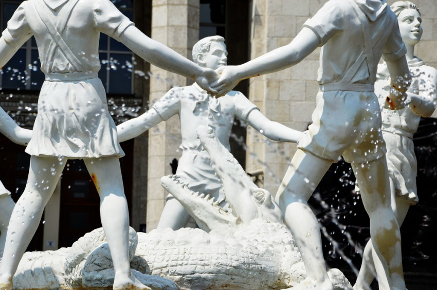 Прекратить разорение бюджета и снести легендарный фонтан «Детский хоровод» предложили в Волгограде