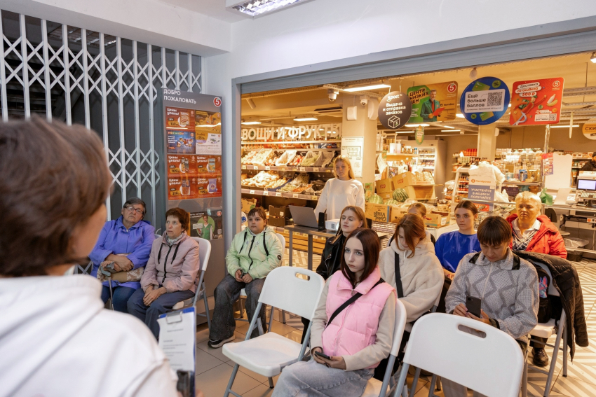 Месяц профессий в «Пятёрочке»: десятки тысяч детей попробовали себя в роли пекаря, спасателя и медика