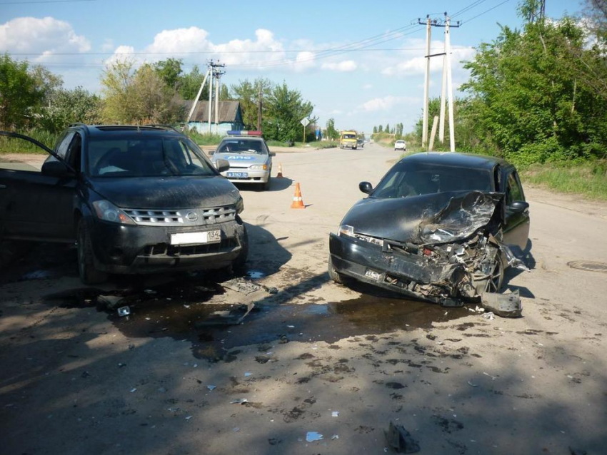 На юге Волгограда в ДТП пострадали 7-летний мальчик и его мать 