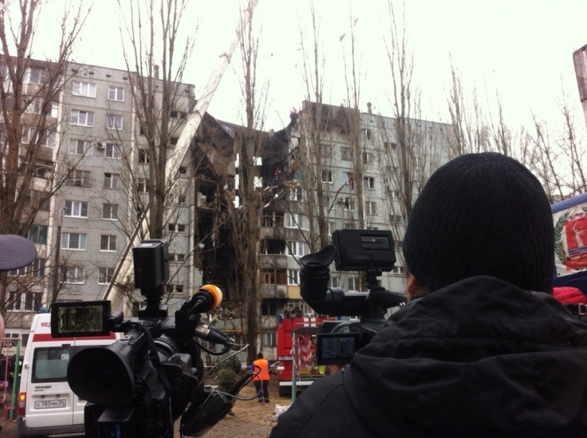 Под завалами взорванного в Волгограде дома могут находиться люди