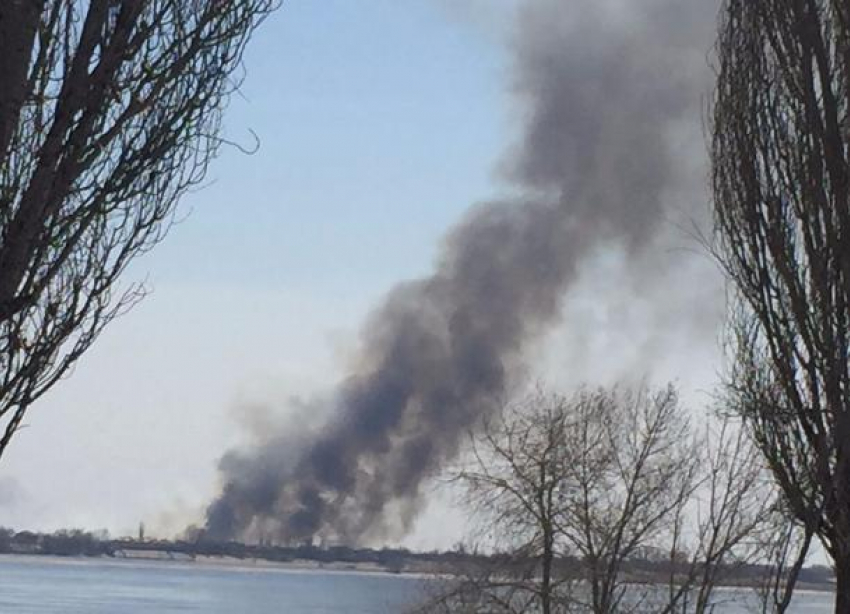 Пожарные подожгли Краснослободск: клубы дыма напугали волгоградцев 