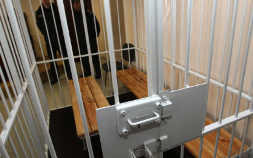 В Волгограде сотрудниц агентства недвижимости осудили за обман 108 граждан