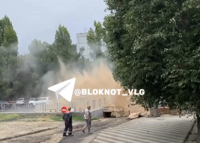 Концессионеры устроили фонтан в Волгограде