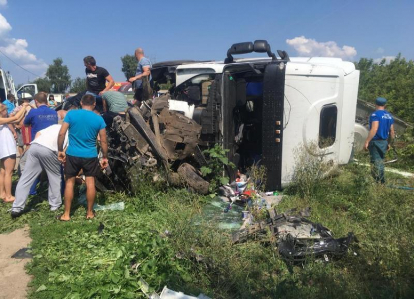 Волгоградец попал в смертельное ДТП на трассе в Воронежской области