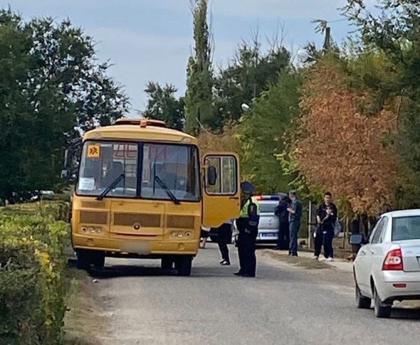 Прокуратура начала проверку ДТП со школьным автобусом, который переехал ребенка под Волгоградом