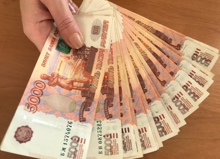Фроловчанин нашел 180 тысяч рублей после обещаний остаться без его любимой «ласточки»