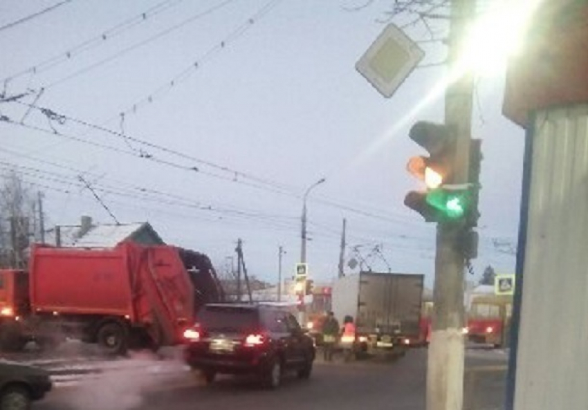  «Газель» протаранила трамвай на западе Волгограда 