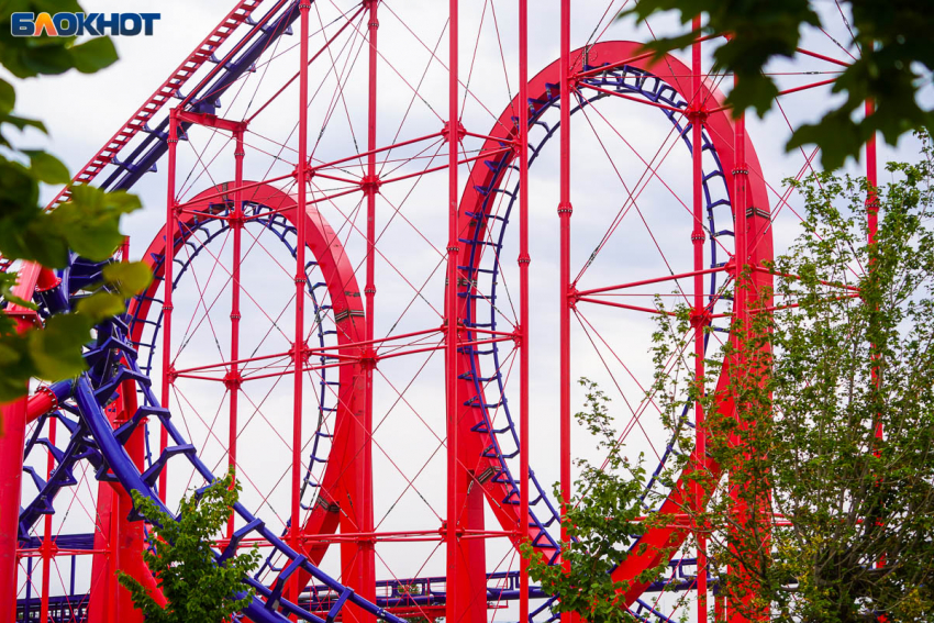 Гигантские «мертвые петли» и виражи: смотрим на экстрим-трассу высотой с 11 этажный дом в Волгограде