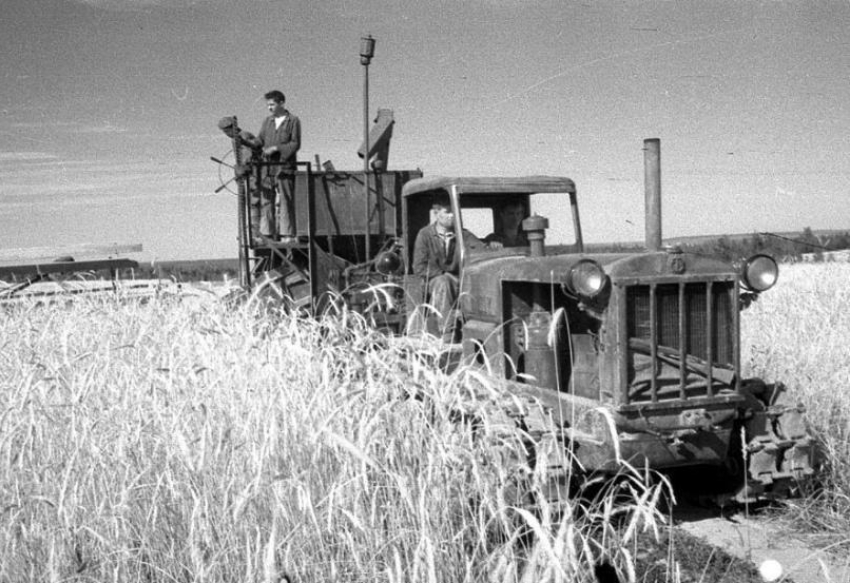 17 июня 1944 год – Возрожденный СТЗ выпустил первый трактор