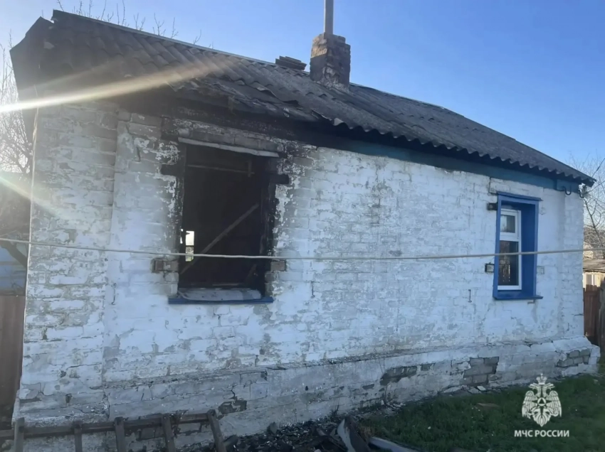 Тело мужчины обнаружили в сгоревшем дотла доме под Волгоградом 