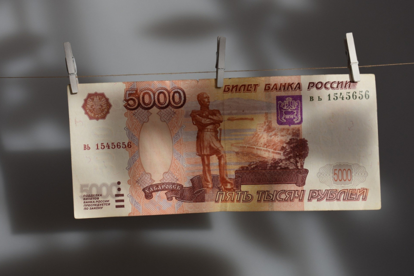Зарплату волгоградцев повысят до 107 тысяч рублей