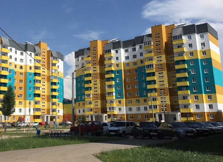 240 семей Волгоградской области участвуют в программе на получение жилья