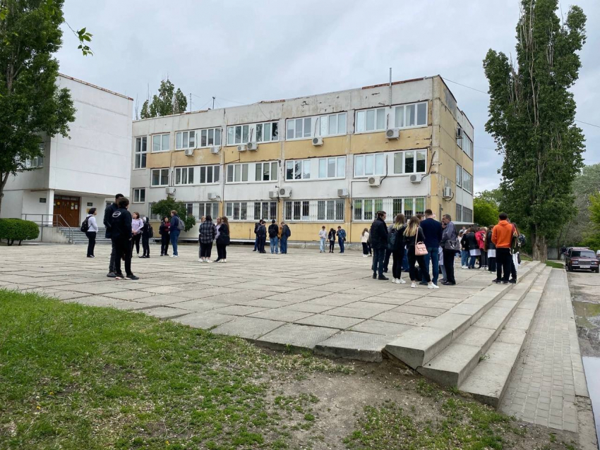 В Волгограде эвакуировали студентов ВолГУ