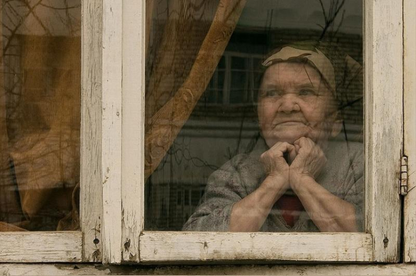 70-летним волгоградцам оплатить взносы на капремонт поможет Минстрой РФ