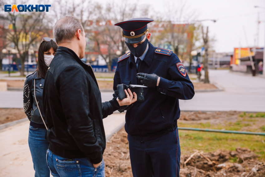 Часть жителей Волгоградской области поддерживают ужесточение штрафов для непривитых и нарушителей