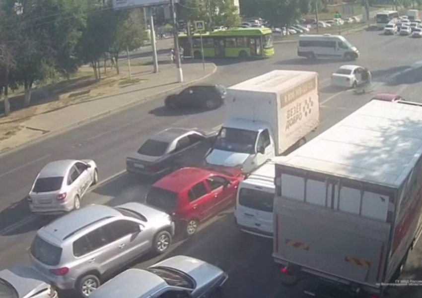Производитель микроавтобусов изучает причины аварии в Волгограде с выскочившей на встречку «Газелью» 