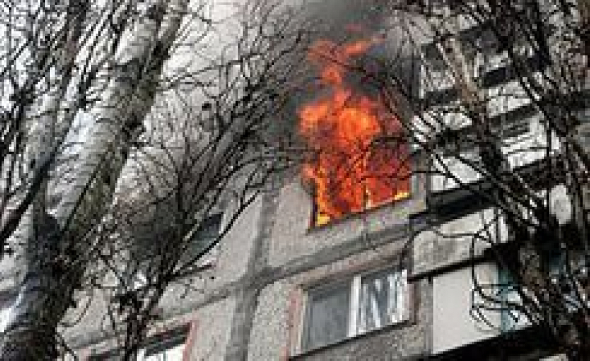 На севере Волгограда при пожаре в квартире погиб мужчина