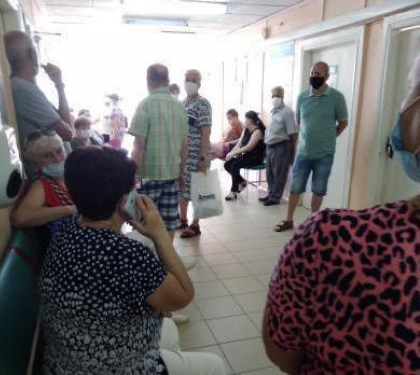 В волгоградские аптеки хлынули покупатели с поддельными рецептами