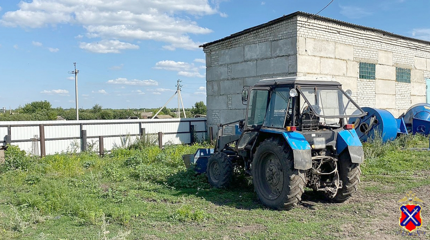 Раздавленное трактором тело женщины нашли под Волгоградом 