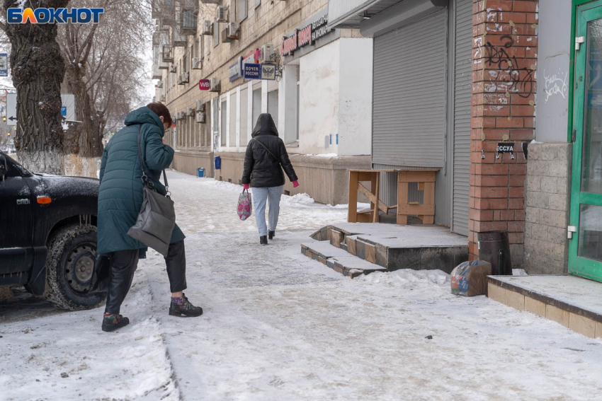 Названа дата, когда в Волгограде растает жуткая гололедица