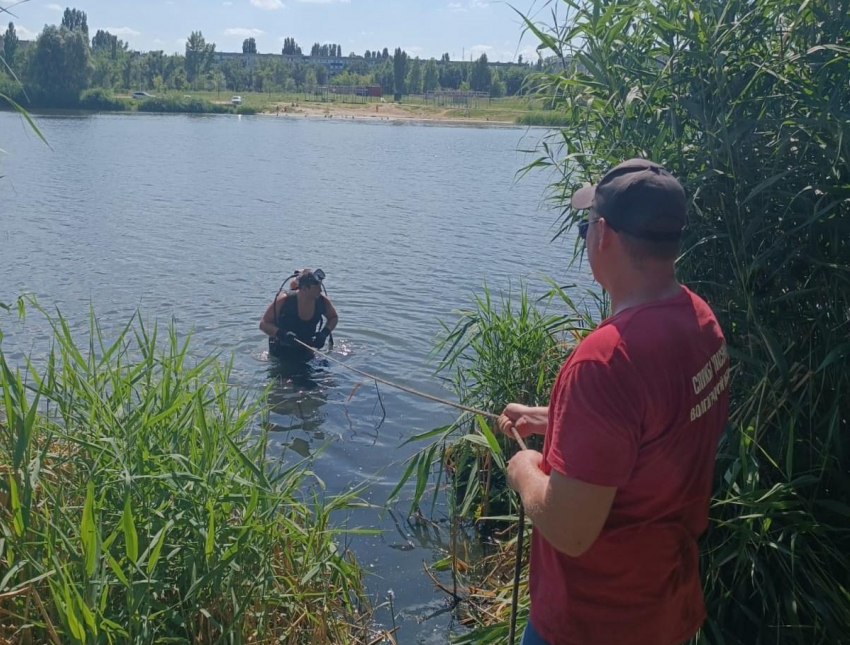 Мужчина утонул в городском пруду под Волгоградом 