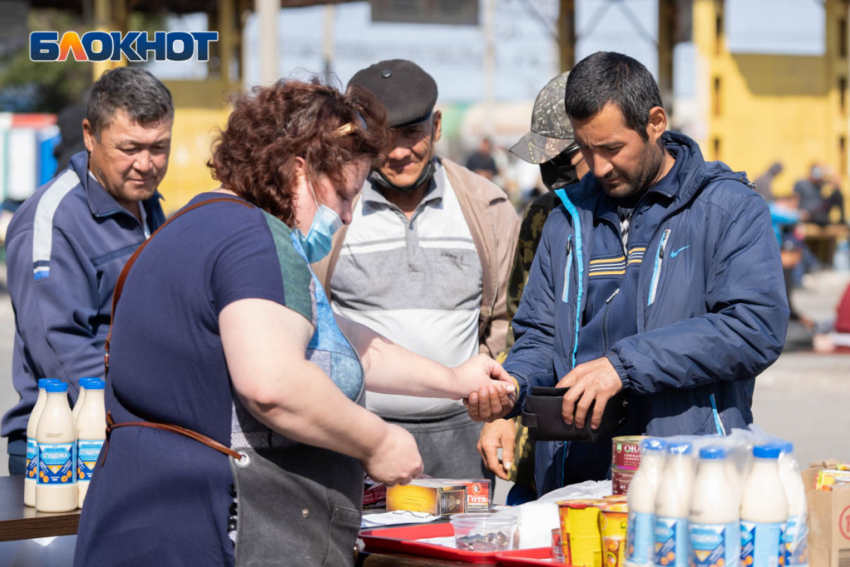 Горячее питание ожидающих выдворения волгоградских мигрантов обойдется в 6 миллионов рублей 