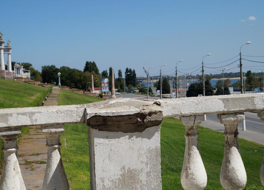 Две сотни новых фонарей появятся на набережной Волгограда