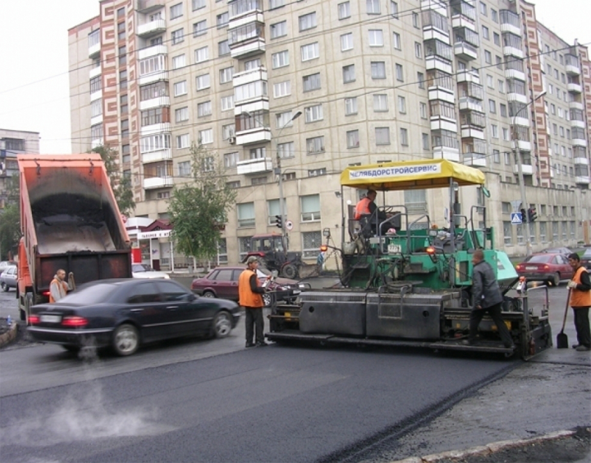 В Дзержинском районе Волгограда заменят 85 тыс. кв. м асфальта