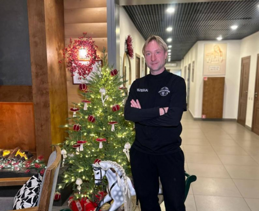 Легенда фигурного катания Евгений Плющенко показал фирменные прыжки в 43 года