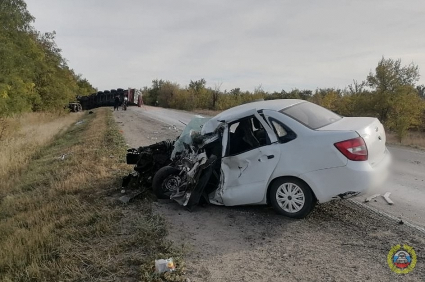 Смертельное ДТП под Волгоградом: при столкновении трех авто погибли два водителя
