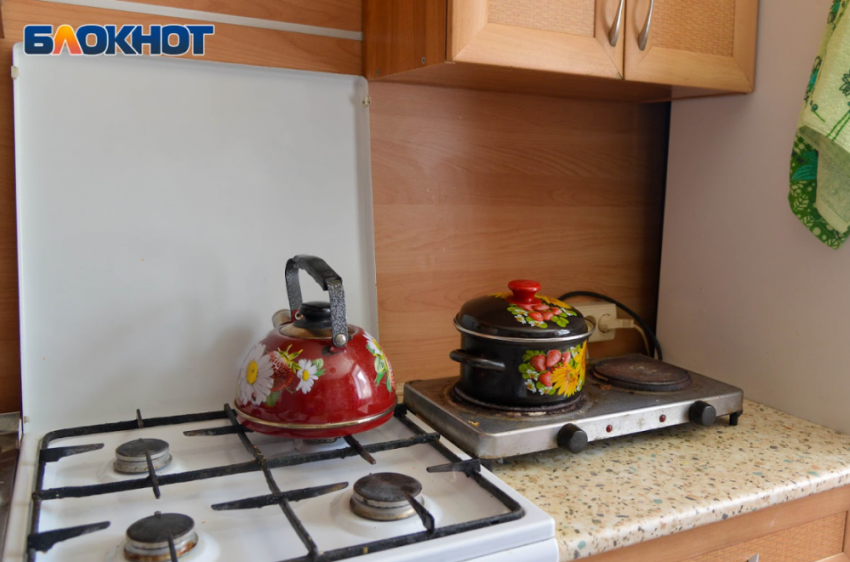 Неудачная готовка собрала 4 пожарных машины и скорую в Волгограде 