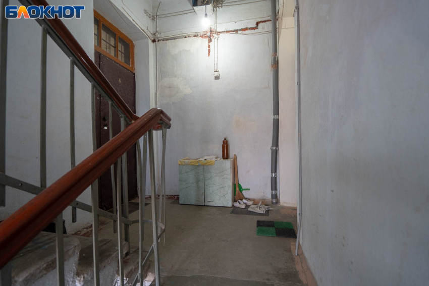 Волгоградке изуродовали лицо во время конфликта соседей из-за шума 