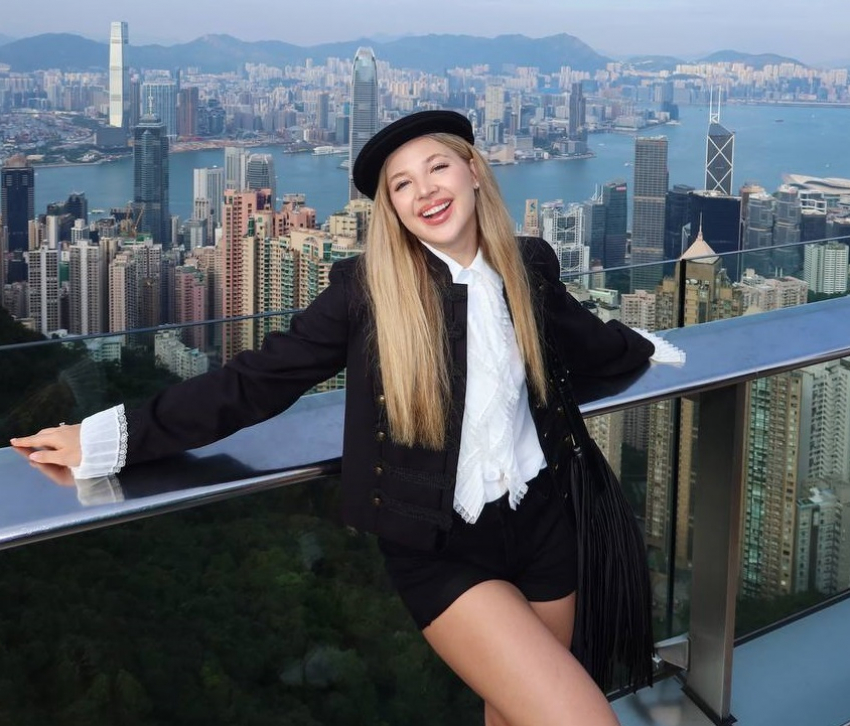 Чиновники из Гонконга заинтересовались в блогере Ане Покров