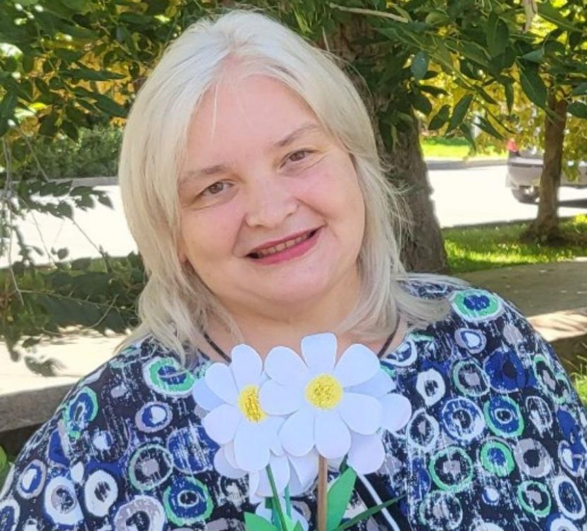 Депутат-педагог Лариса Тропкина отмечает день рождения