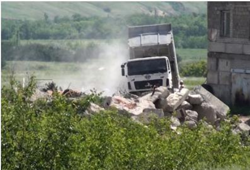 На закрытые свалки в Городищенском районе организации продолжают сбрасывать мусор