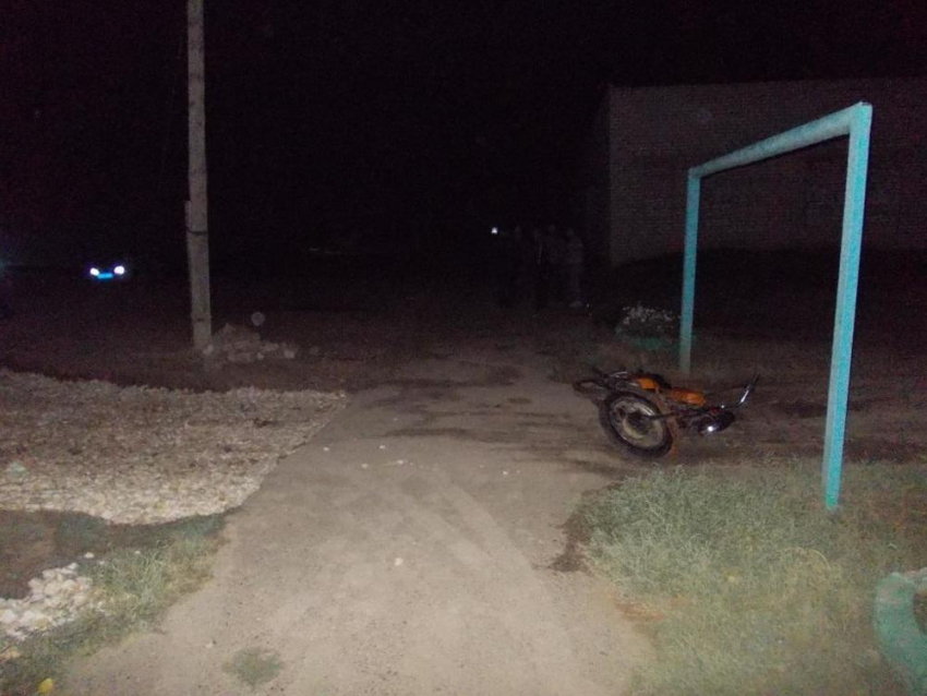 Под Волгоградом 15-летний мотоциклист без прав сбил 14-летнюю велосипедистку