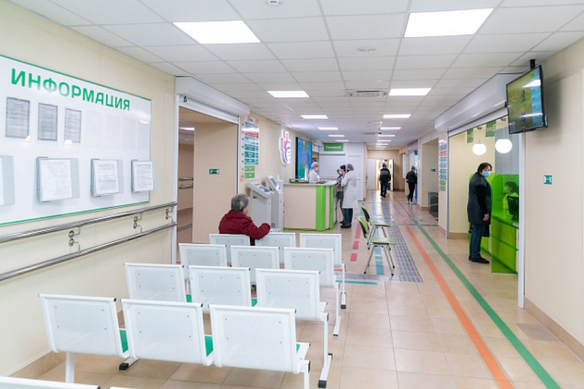 Власти уточнили, как будут работать в праздничные поликлиники и травмпункты в Волгограде