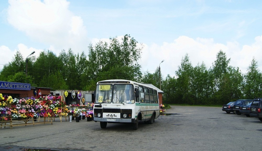 В Волгограде на Пасху и Красную горку пустят дополнительные автобусы до кладбищ